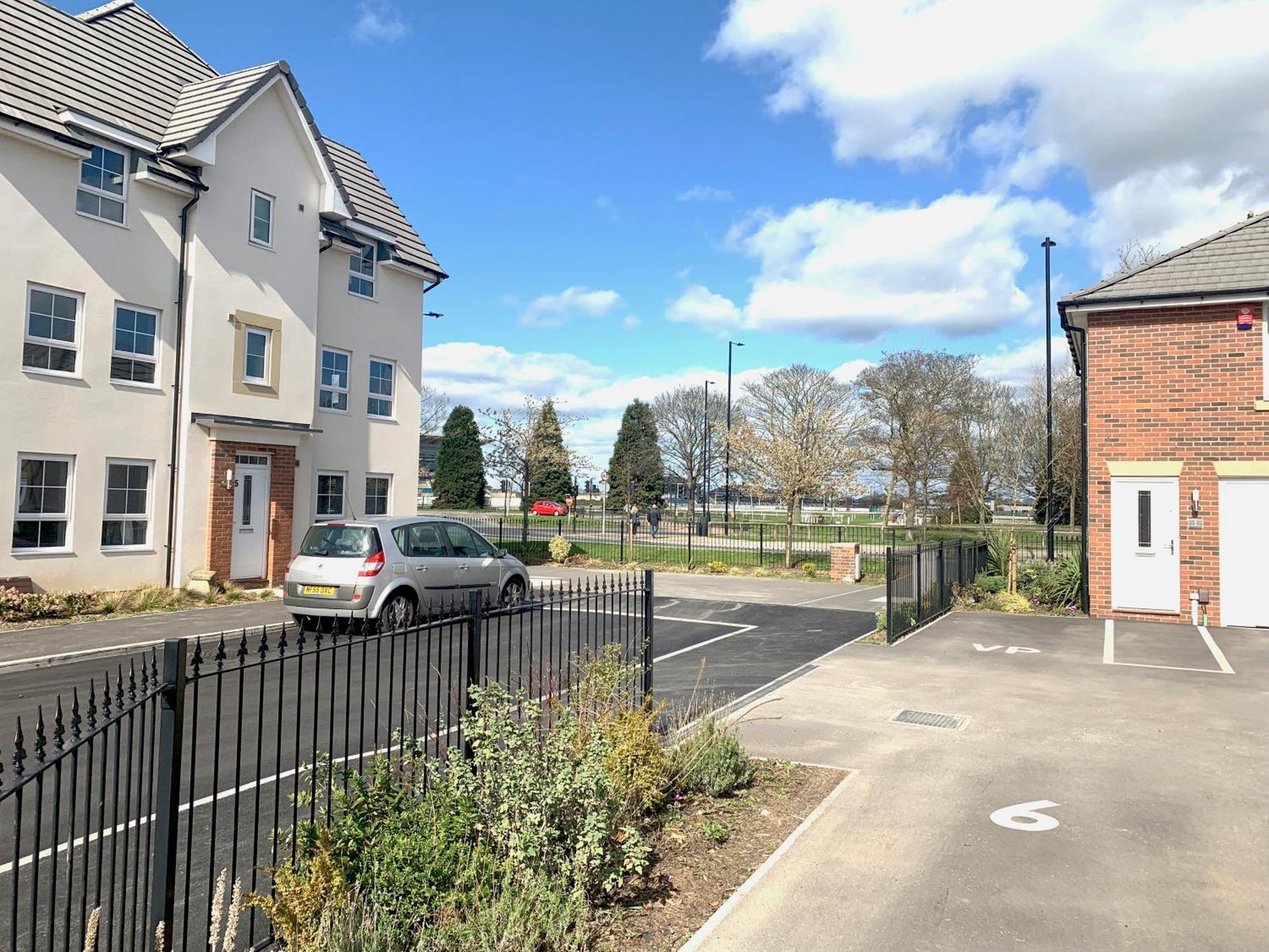 Home Crowd Luxury Apartments Doncaster Exterior photo